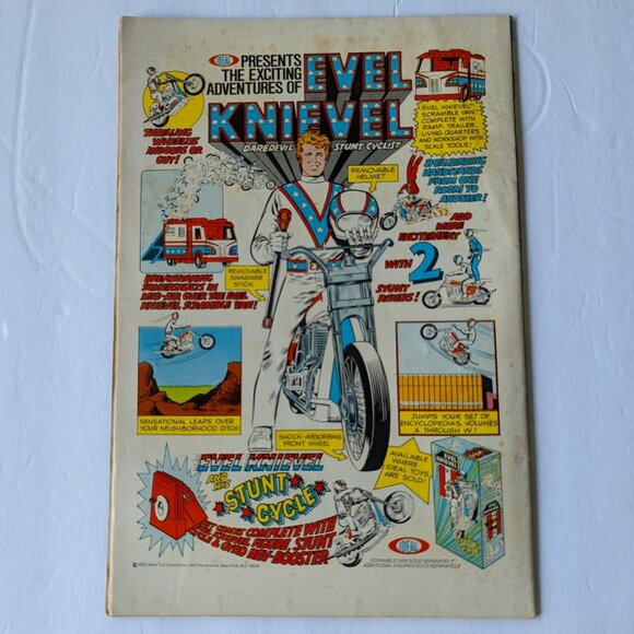 Captain Marvel #30 (Jan 1974, Marvel) - Picture 5 of 16